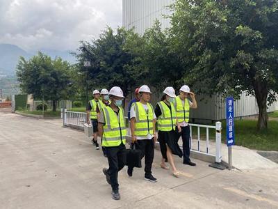 雅安市生態(tài)環(huán)境局核安全總工程師廖靜姝一行來漢檢查輻射安全工作，聚焦氣體檢測環(huán)節(jié)