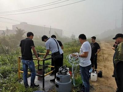 煙臺市生態(tài)環(huán)境局招遠分局加強地下水監(jiān)測井環(huán)境安全專項檢查